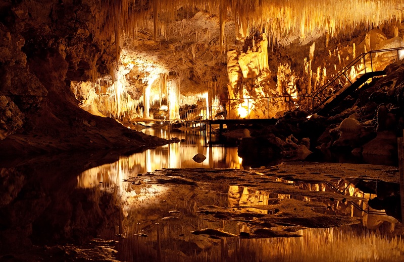 Lake Cave interior