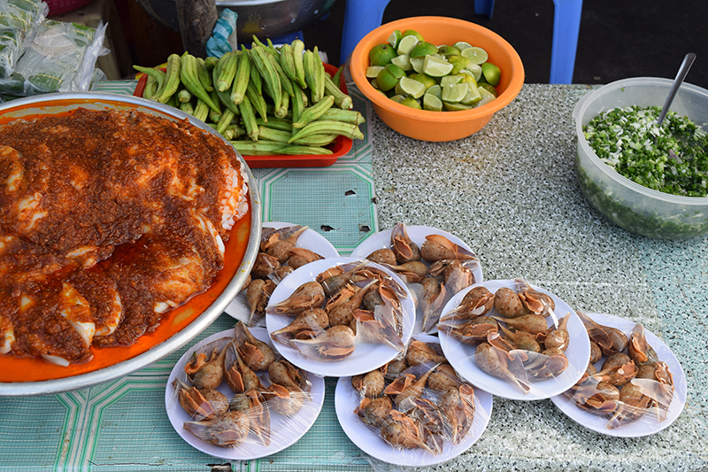What to eat in Vietnam: street food and vegetables
