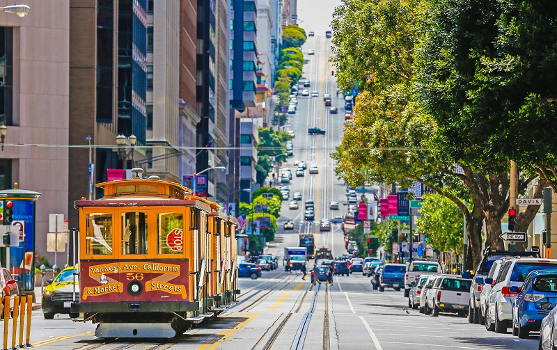 United Airlines Flies Twice Daily From Singapore to San Francisco