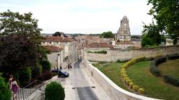 Saintes Hotels