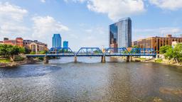 Hotels near Amway River Bank Run