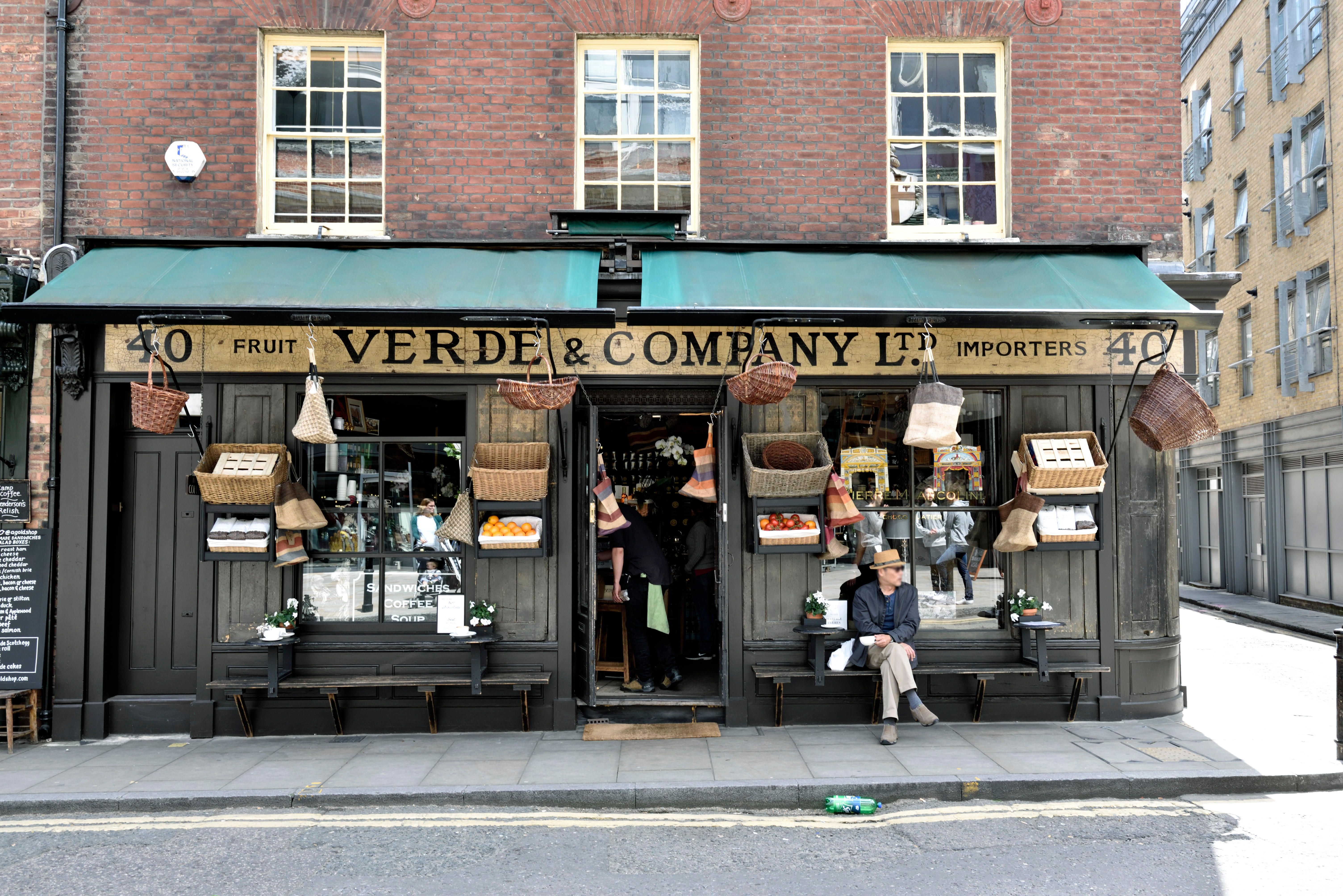 Find cheap flights from Singapore to London