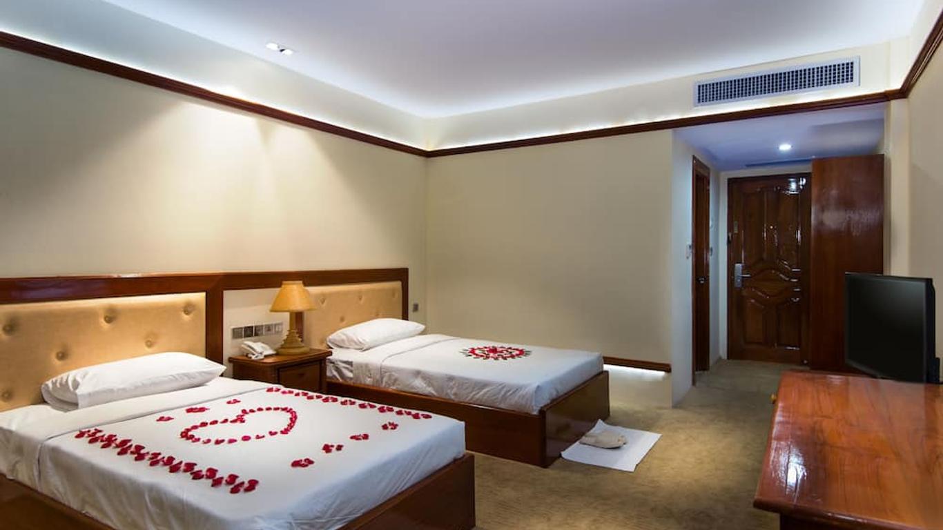 Su Tine San Royal Palace Hotel