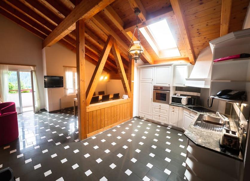 Kitchen Photo