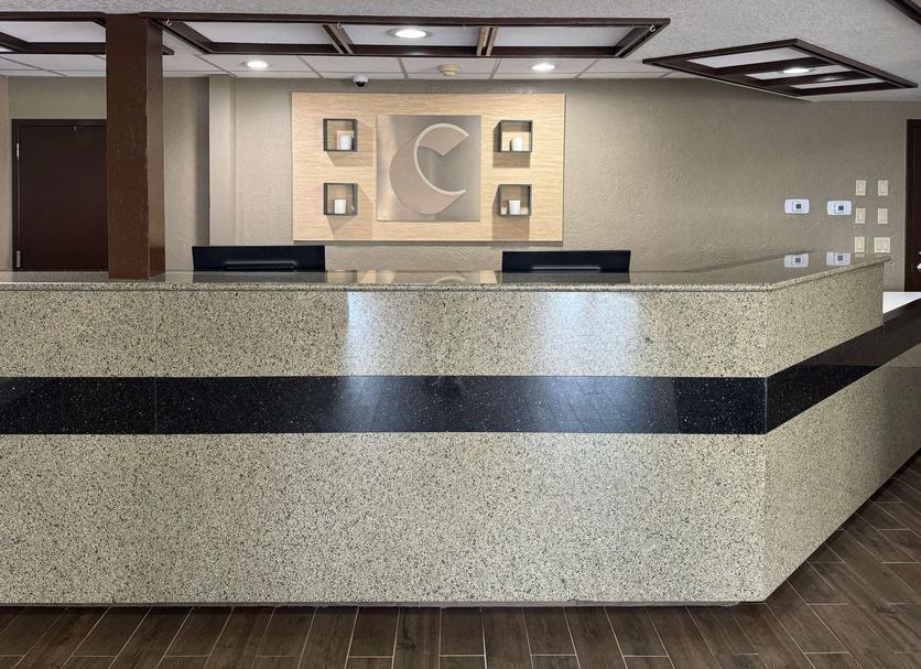 Front desk Photo