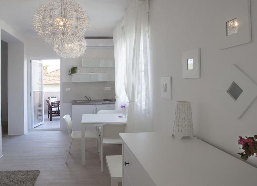 Dining room Photo