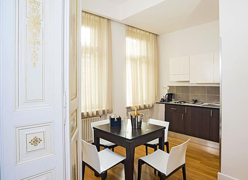 Dining room Photo
