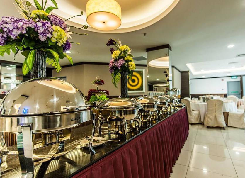 Buffet Photo