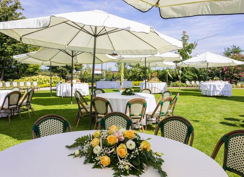 Banquet hall Photo