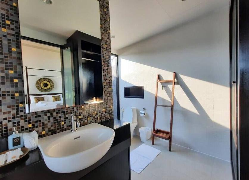 Bathroom Photo