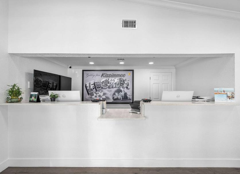 Front desk Photo