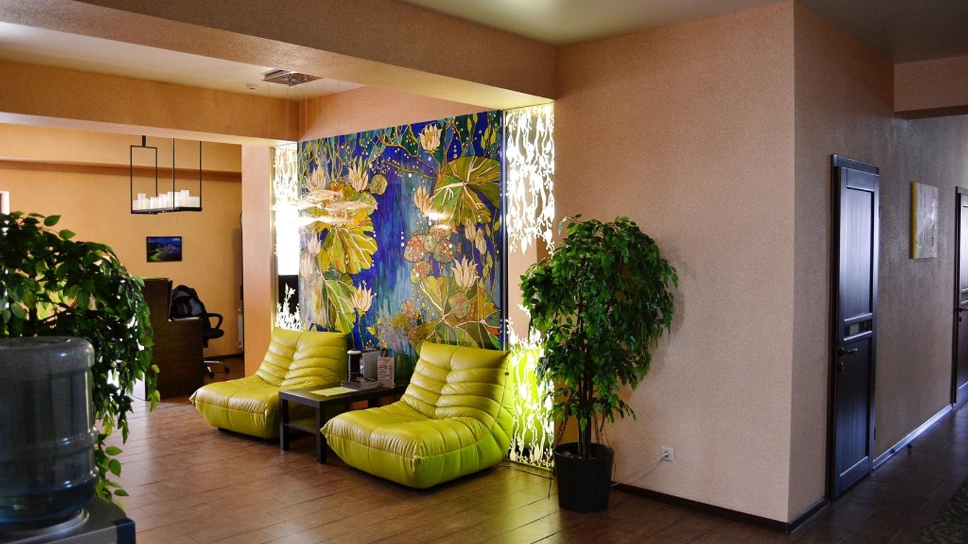 Green Hotel