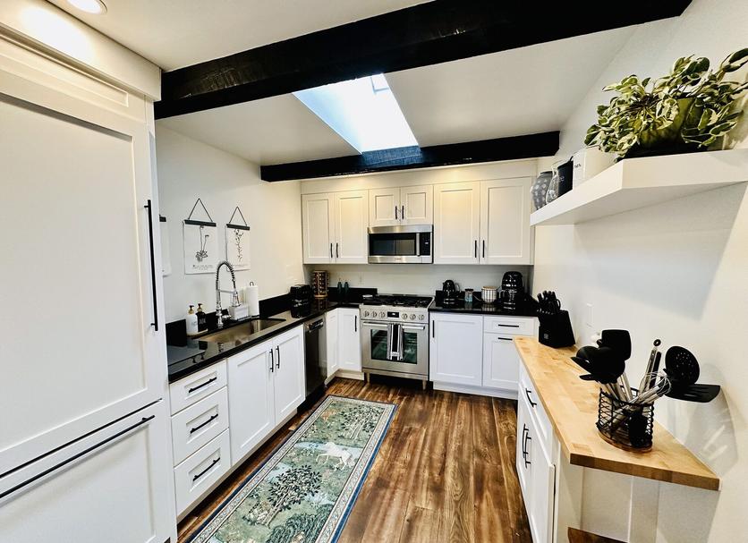 Kitchen Photo