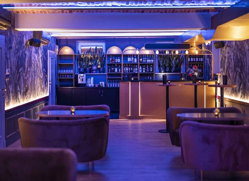 Bar Photo