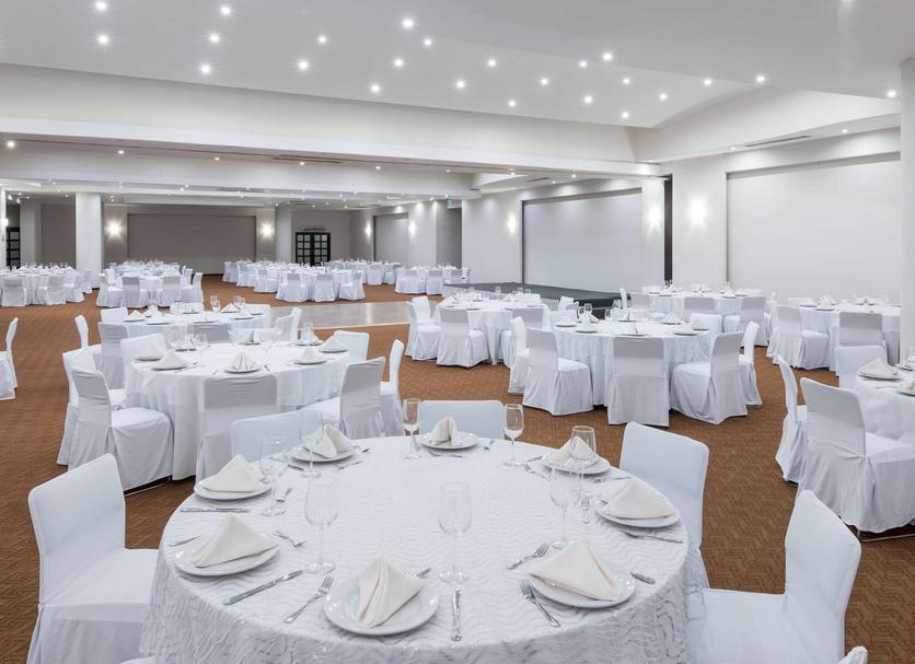 Banquet hall Photo