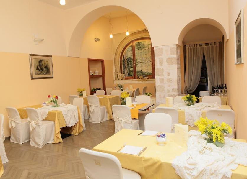 Banquet hall Photo