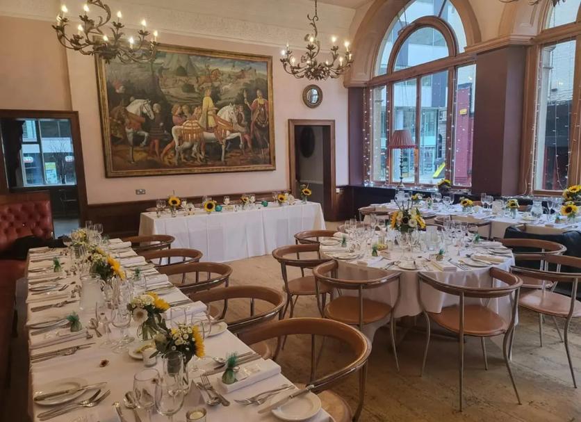 Banquet hall Photo