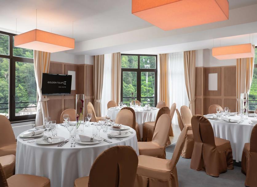 Banquet hall Photo
