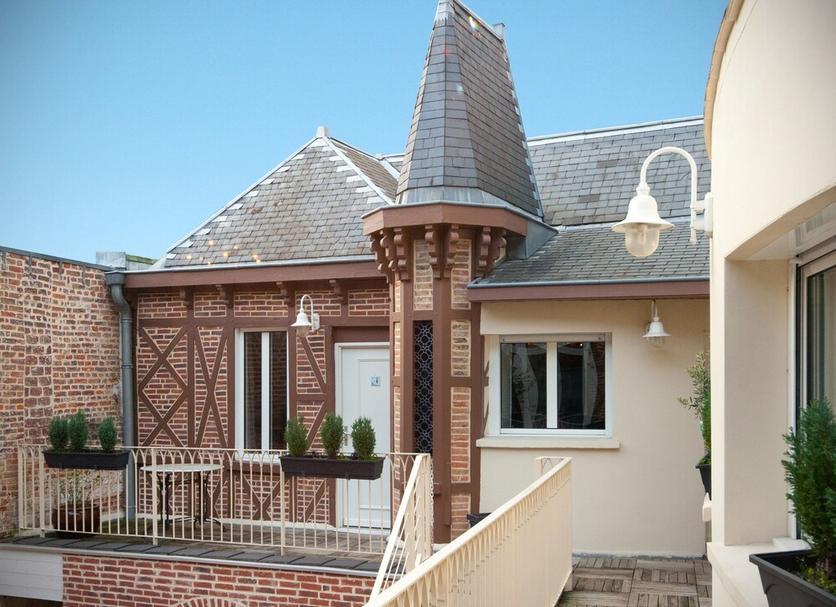 Building Photo