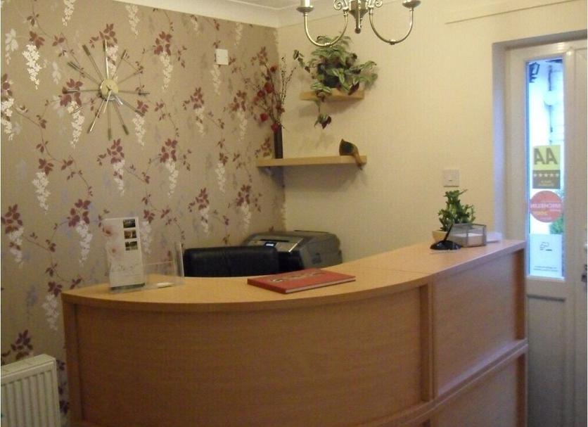 Front desk Photo