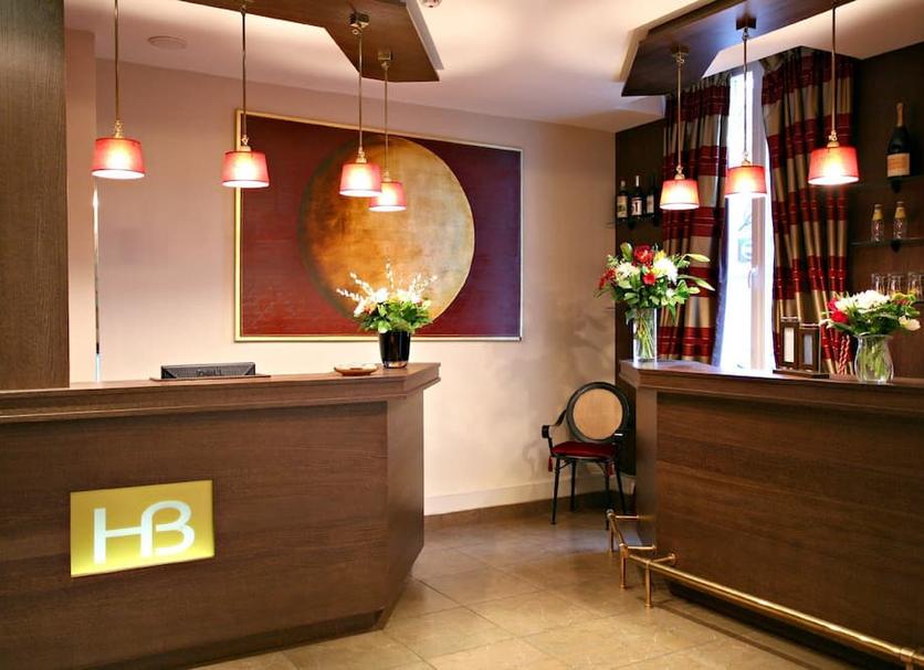 Front desk Photo