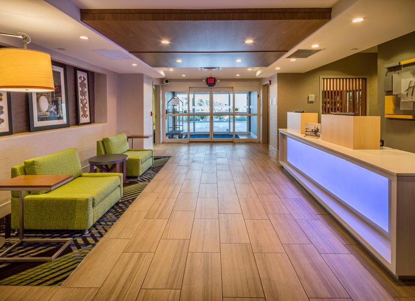 Front desk Photo