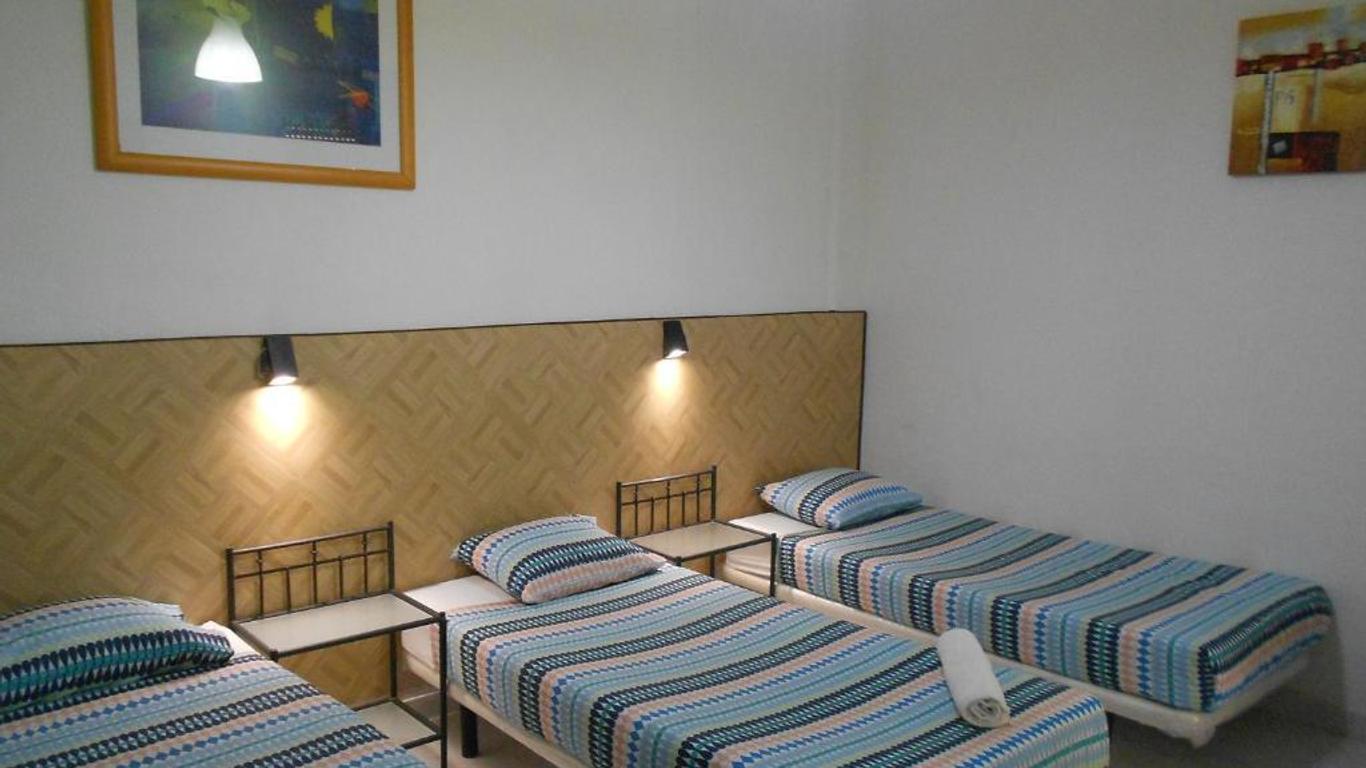 Crescent Rooms