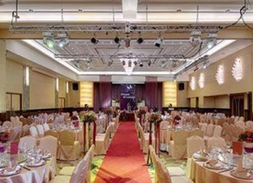 Banquet hall Photo
