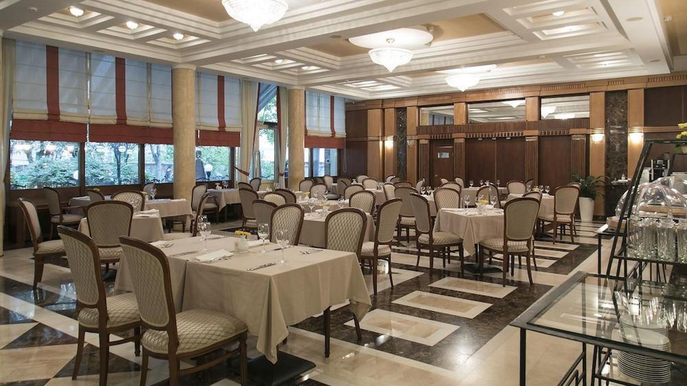 Arbat Hotel
