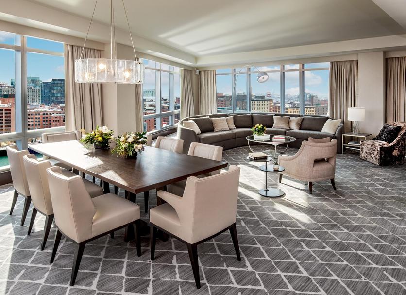 Dining room Photo