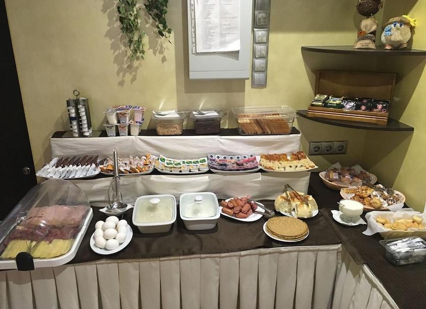 Buffet Photo