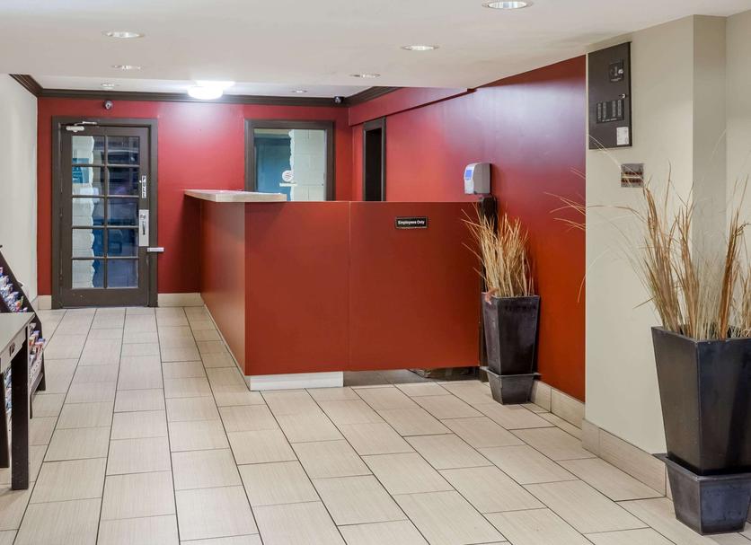 Front desk Photo