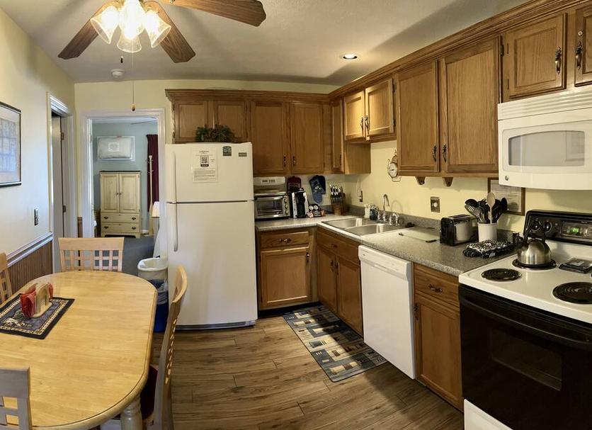 Kitchen Photo