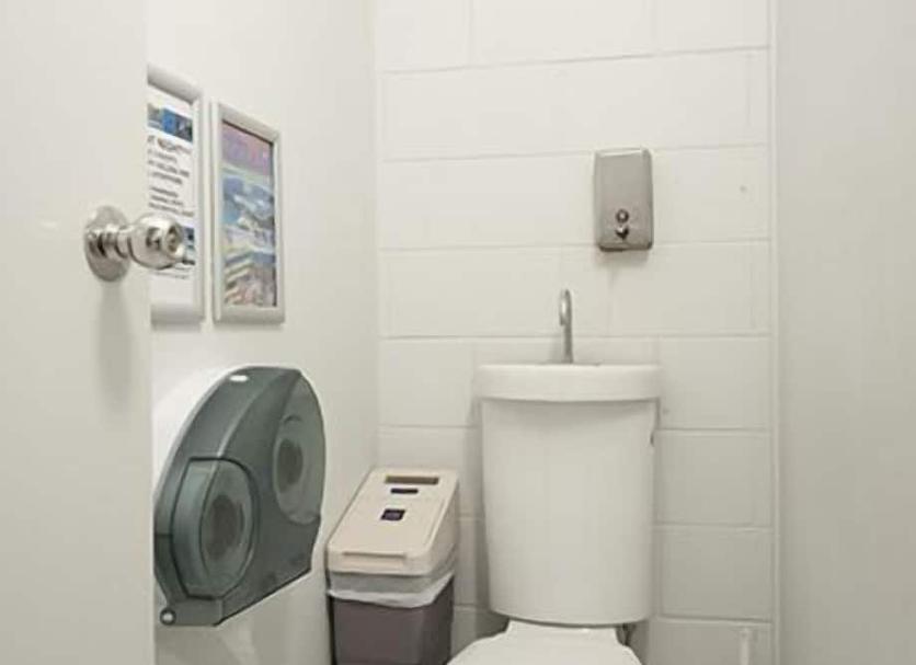 Laundry facility Photo