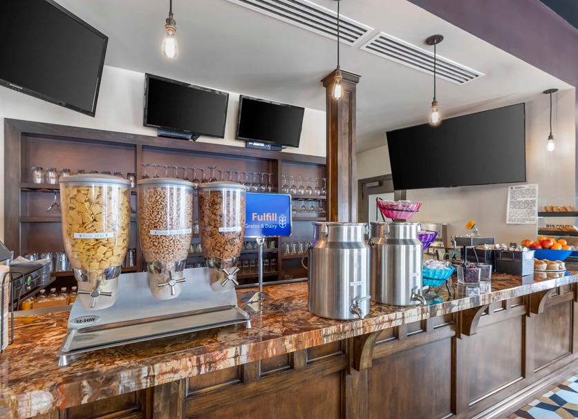Buffet Photo