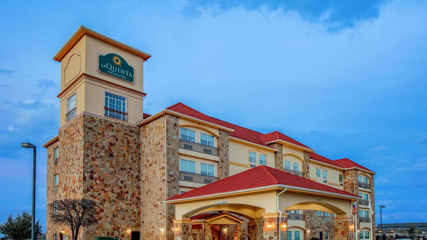 La Quinta Inn & Suites by Wyndham McKinney