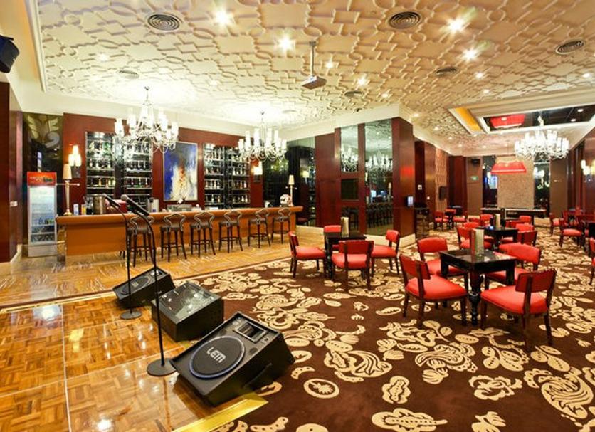 Bar Photo