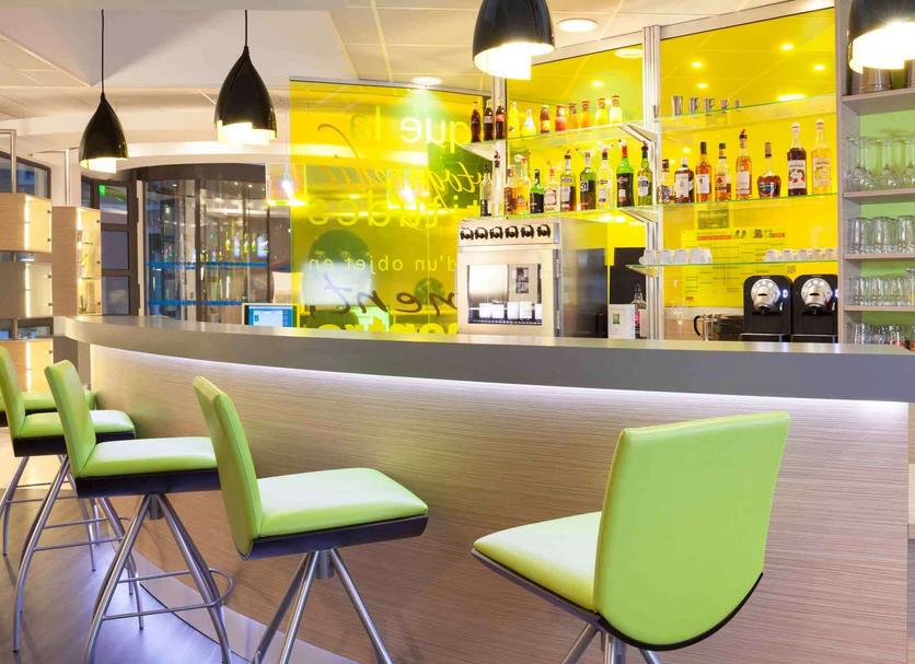 Bar Photo