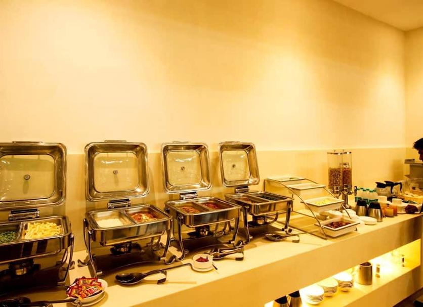 Buffet Photo