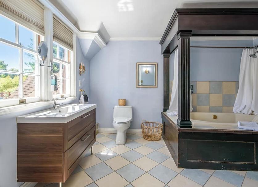 Bathroom Photo