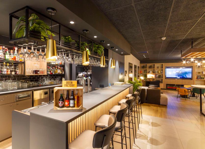 Bar Photo
