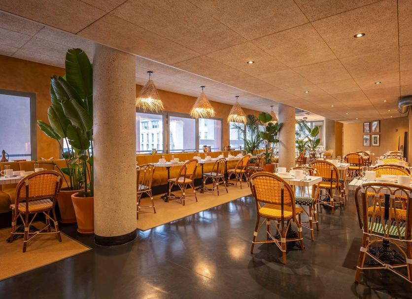 Restaurant Photo