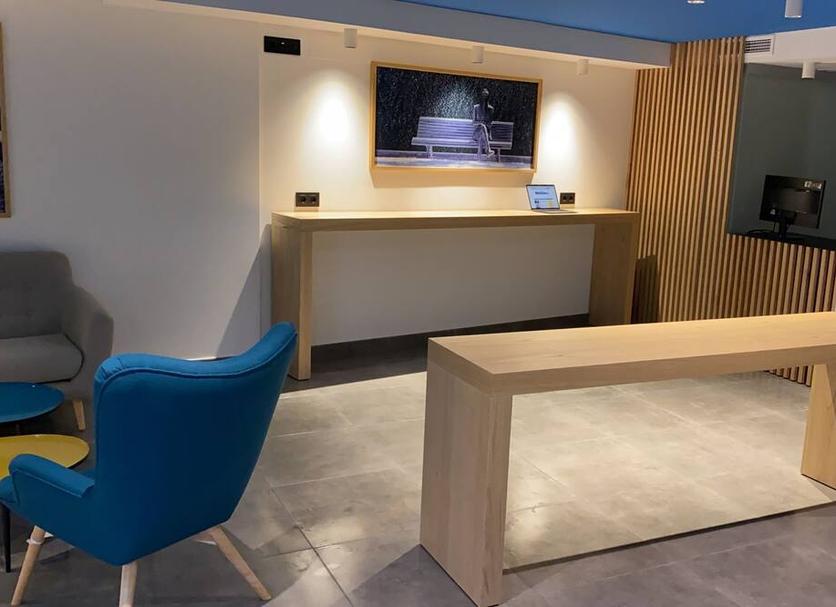 Front desk Photo