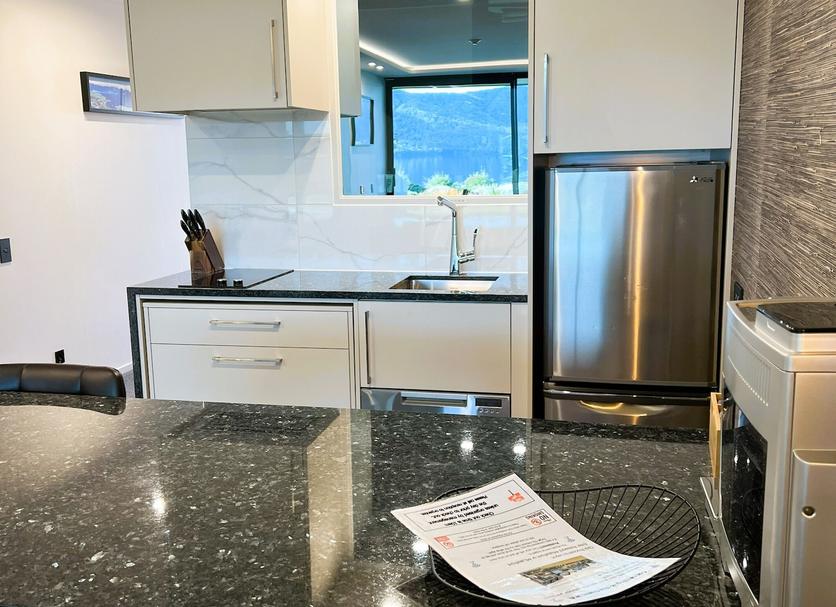 Kitchen Photo