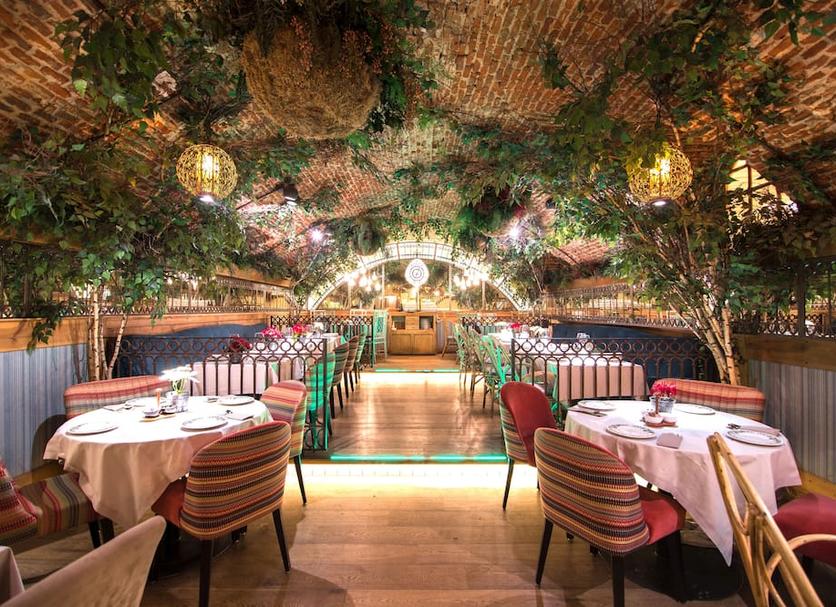 Restaurant Photo