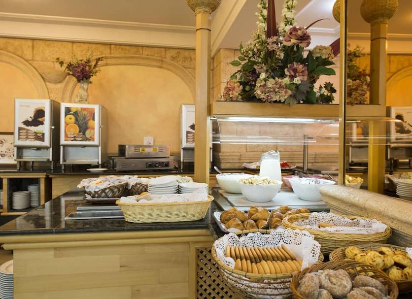 Buffet Photo