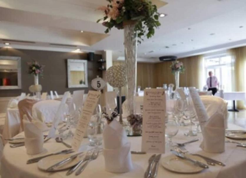 Banquet hall Photo