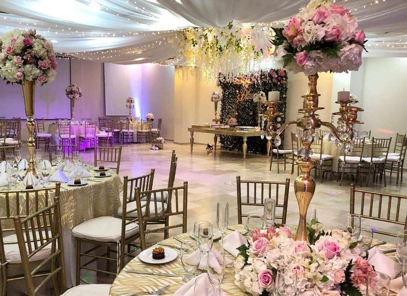 Banquet hall Photo