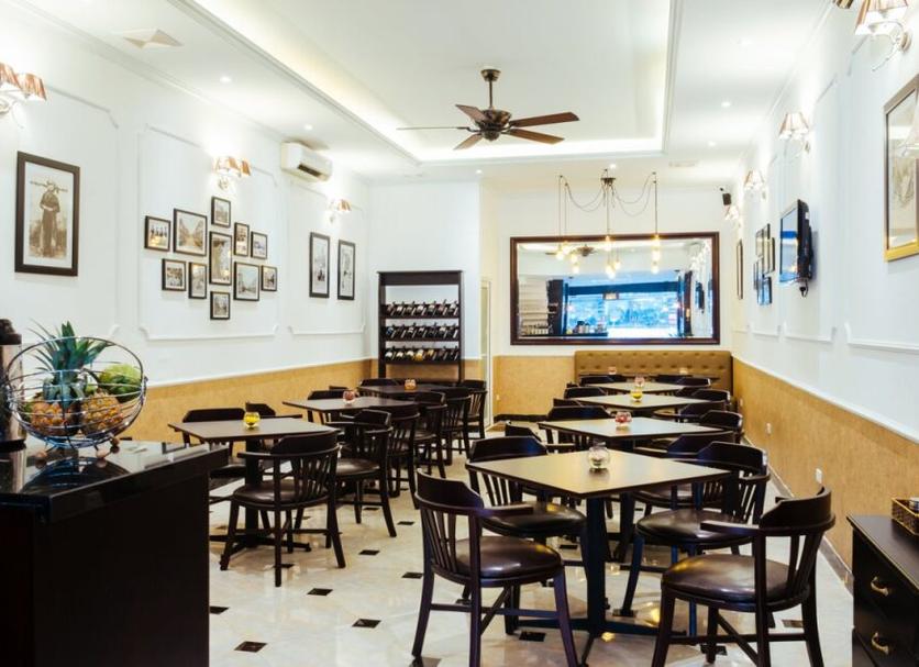 Restaurant Photo