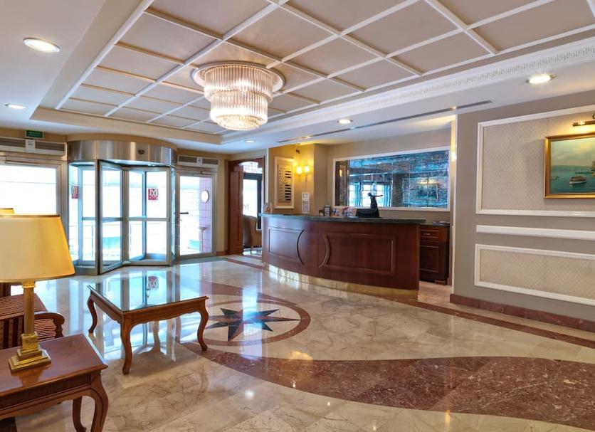 Front desk Photo